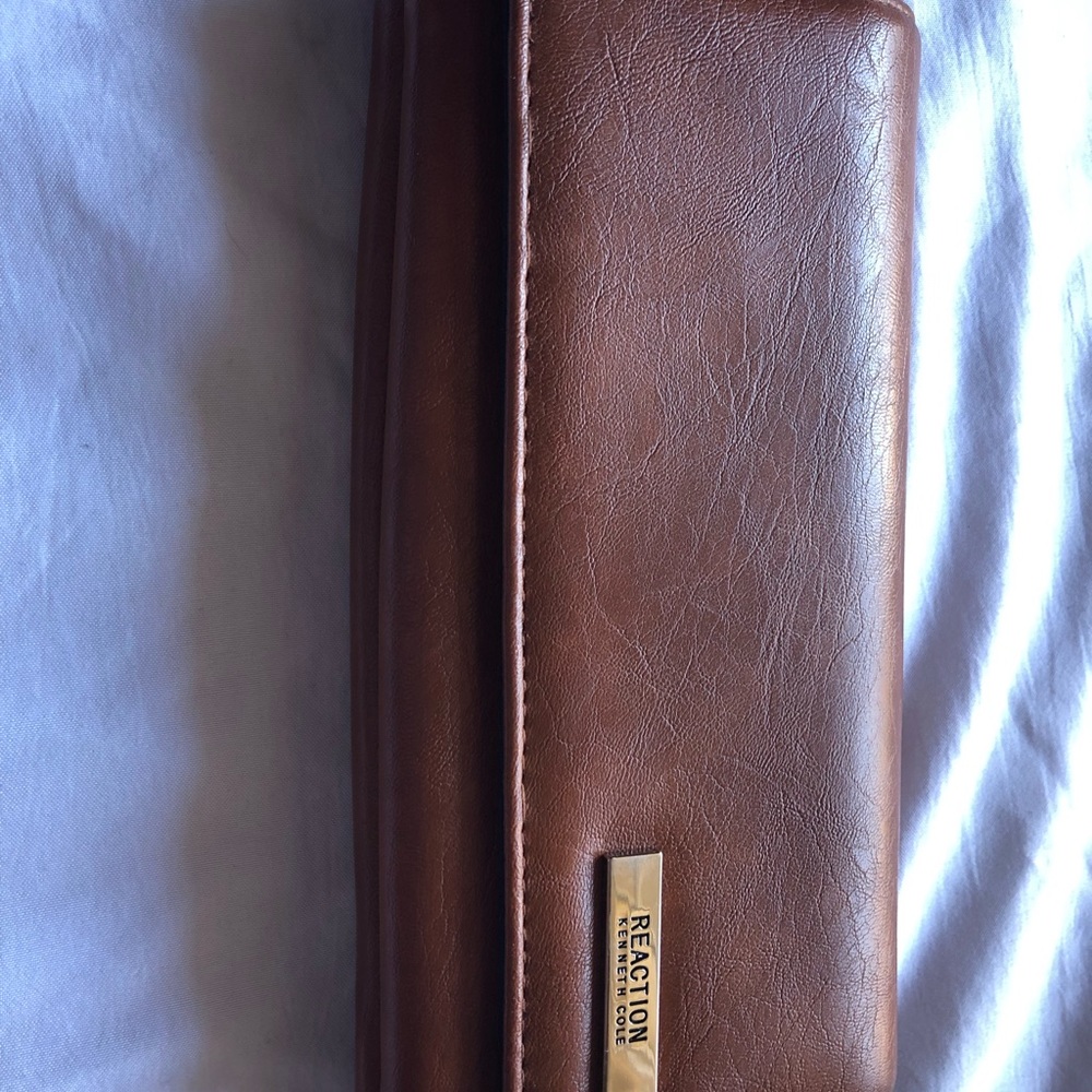 Kenneth Cole Reaction Wallet - Picture 4 of 4